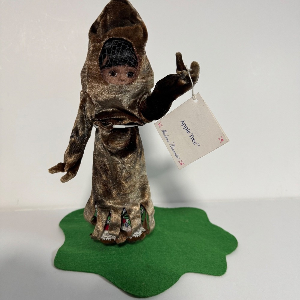 Madame Alexander Wizard of Oz Wendy Apple Tree Doll 13290 Brown Velvet 1999